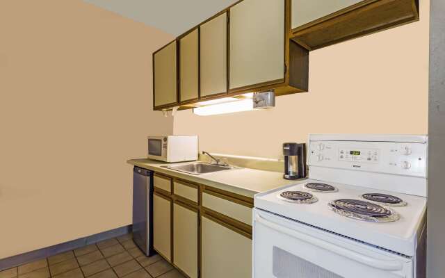 Days Inn by Wyndham Virginia Beach At The Beach