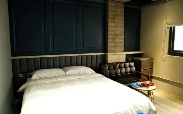 Prussian Blue Inn