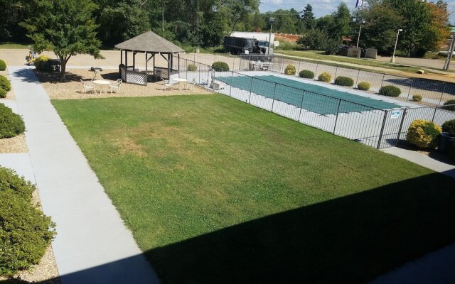 Travelodge Bentonville