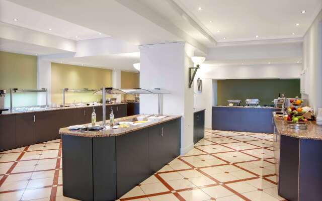Ramada by Wyndham, Athens Club Attica Riviera Hotel