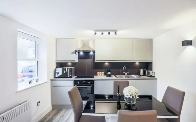 Fulham Apartment by Emerald