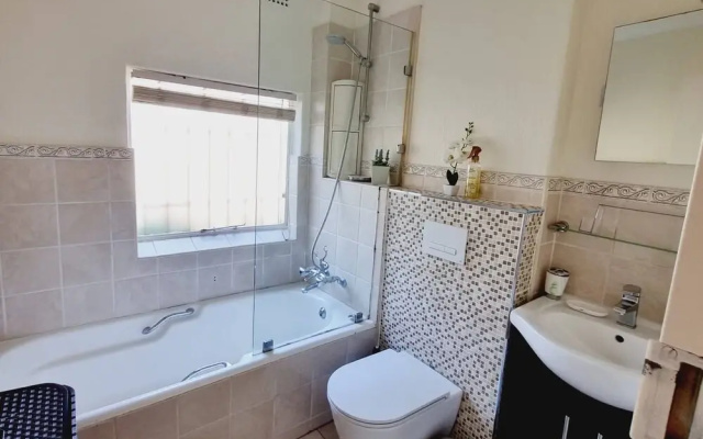 Birdsong in Sandton and Charming Townhouse Retreat