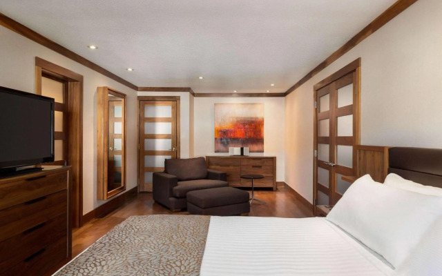 Atlantic Host Hotel, Trademark Collection by Wyndham