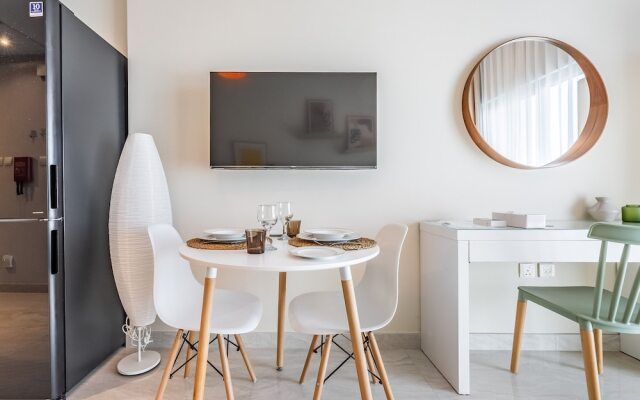 Charming Studio Escape With City View