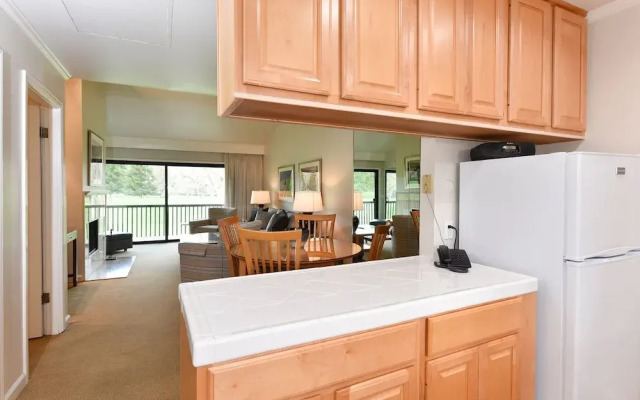760 S At Silverado 1 Bedroom Condo by RedAwning