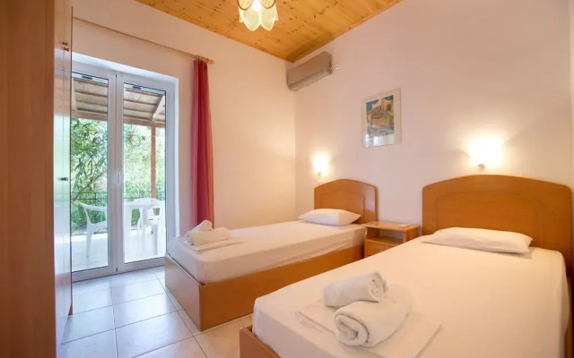 Peroulia Beach Houses