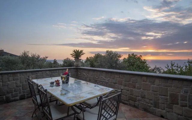 Villa Marika in Sant Agata sui Due Golfi