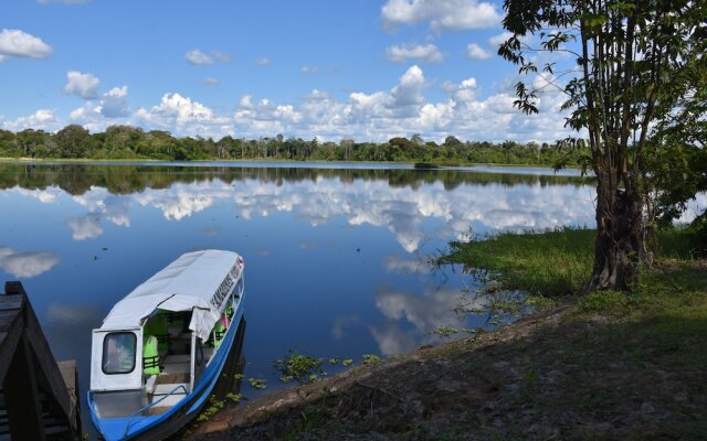 Yaku Amazon Lodge & Expeditions