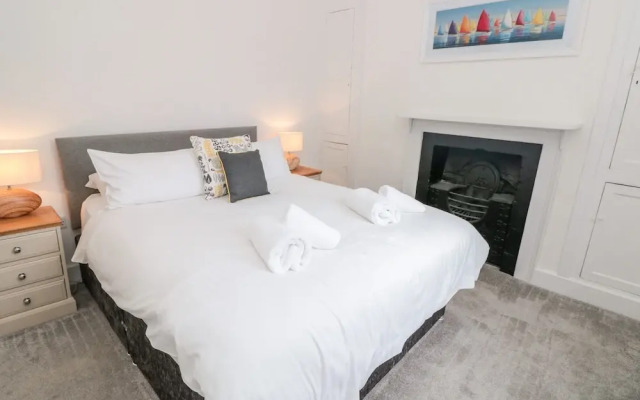 Apartment 1 @ 22 Foss Street