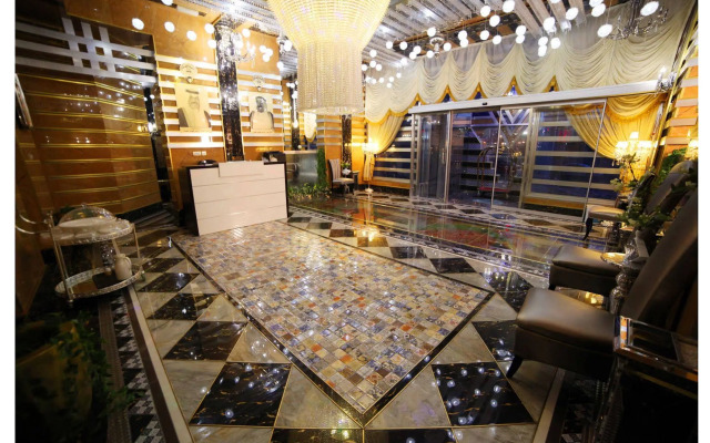 Roomi Suites Hotel