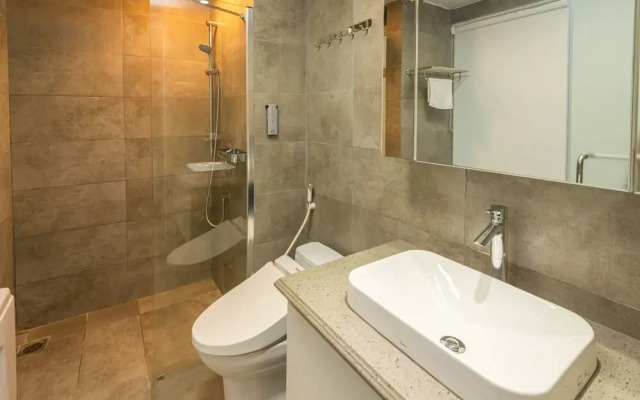 Oyo 1042 Cozy Select Luxury Apartments
