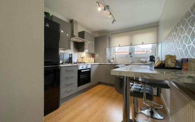 Hla - King Court Apartment 2