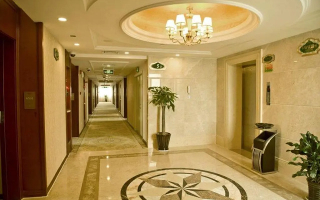 Vienna Classic SH Jinshanwei Railway Station