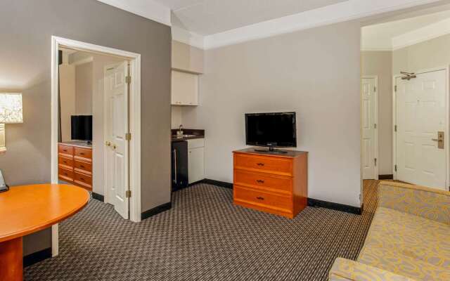 La Quinta Inn & Suites by Wyndham Birmingham Hoover