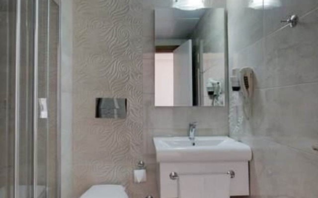 Comfort Ada Class Hotel
