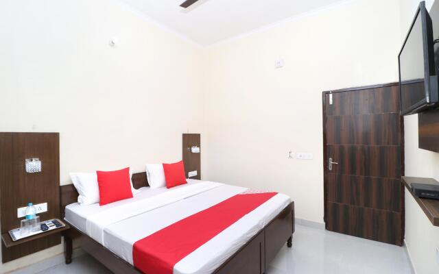 OYO 24122 Hotel Sharnam