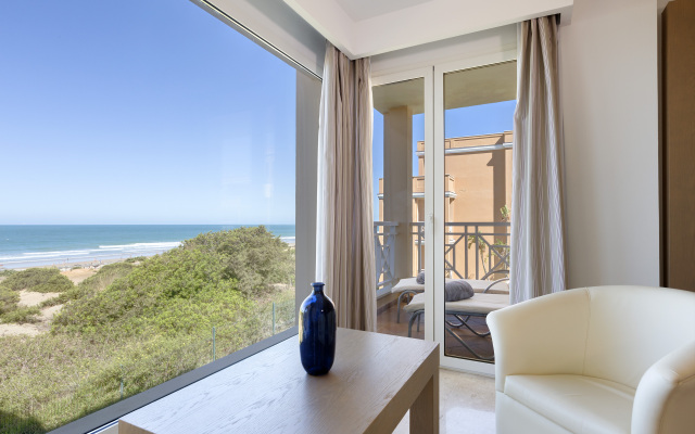 Hipotels Playa La Barrosa - Adults Only
