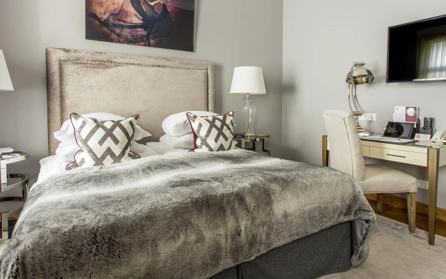 Hotel St. Petersbourg