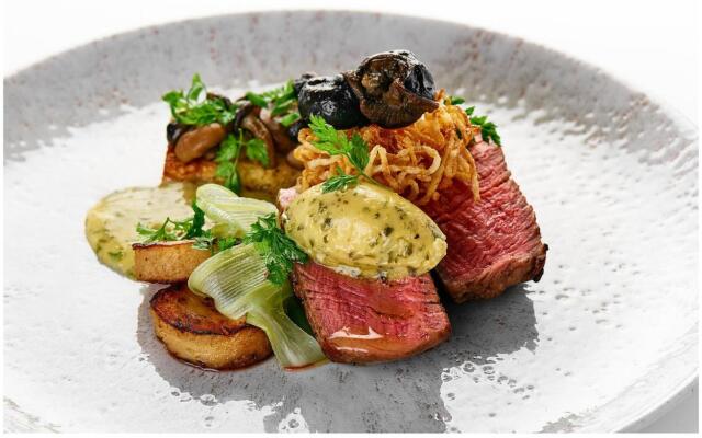 Queen Boutique Hotel