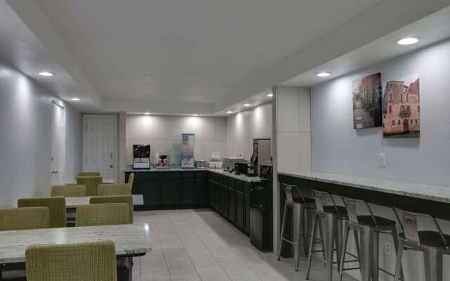 Baymont by Wyndham Ridgeland I-95