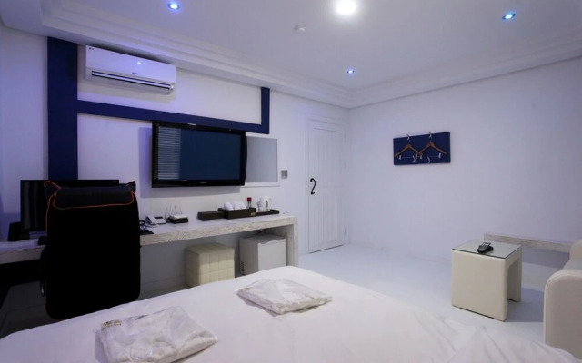 Cheongju Kkuljam PC Hotel