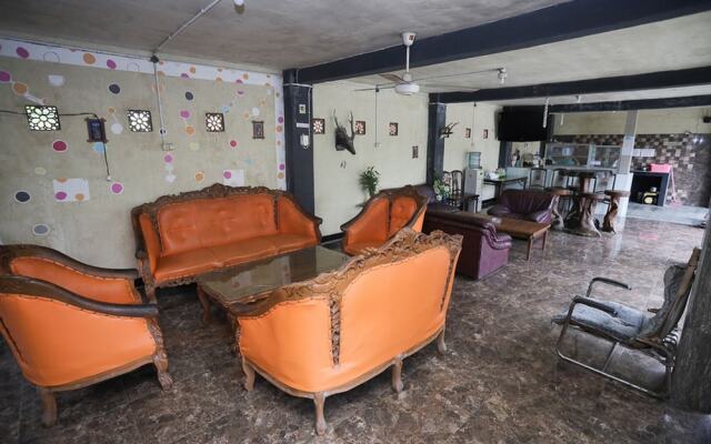 RedDoorz near Bundaran Garuda 2