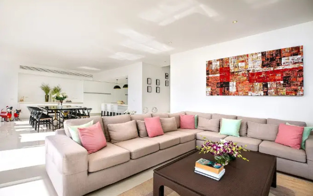 4-BR Seaview Villa at Surin Beach