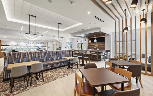 Hampton Inn By Hilton Ontario Airport