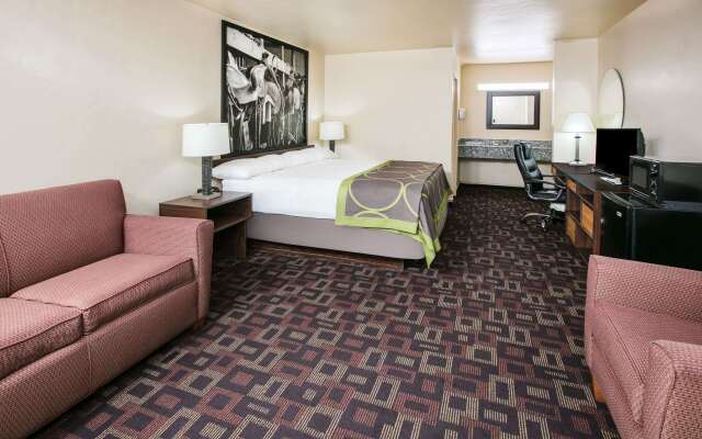 Super 8 by Wyndham Oklahoma Airport Fairgrounds West