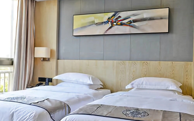 Holiday Inn Home Hotel