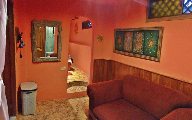 Lonesome George Ecolodge