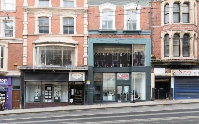 Hidden Hot Tub Retreat Apartment in Nottingham