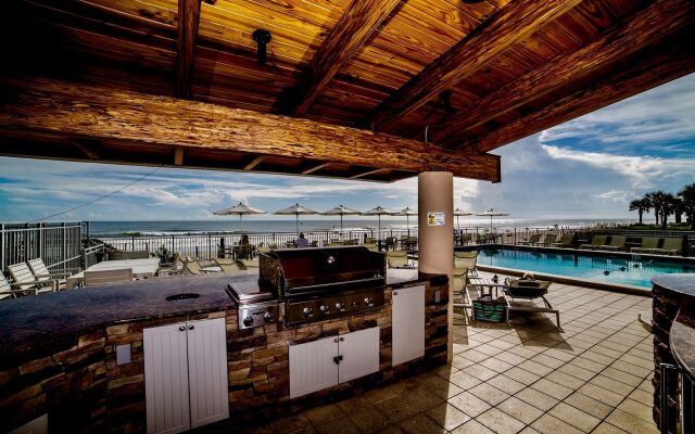 Georgian Inn Beach Club