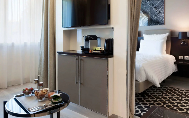 AC Porte Maillot Hotel