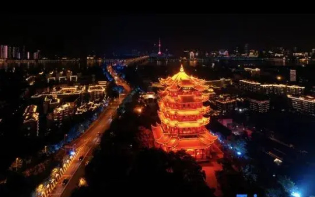 Wuhan Qixin Hotel Apartment (Xudong Wangjiadun Metro)