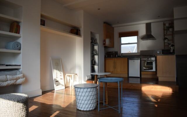 2 Bedroom Property in Brixton