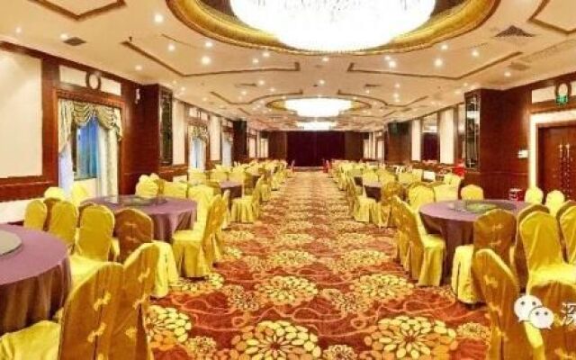 Baoming City Hotel Shenzhen (Honghuashan Subway Station)