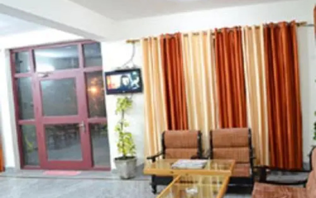 Janardan Resort Munsiyari