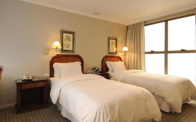 Windsor Hotel And Tower