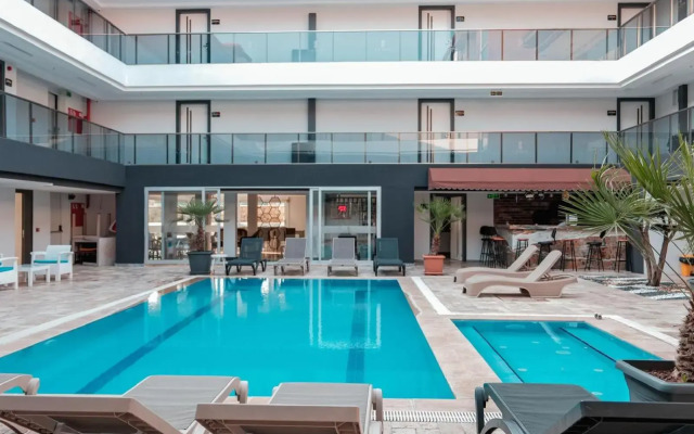 Ladik Hotel