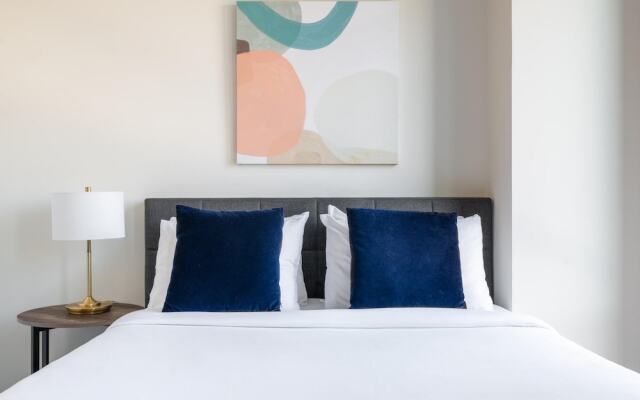 Kasa Cozy Studio Amenity Access Alexandria