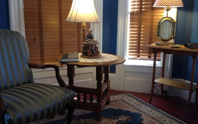 A Seafaring Maiden Bed and Breakfast