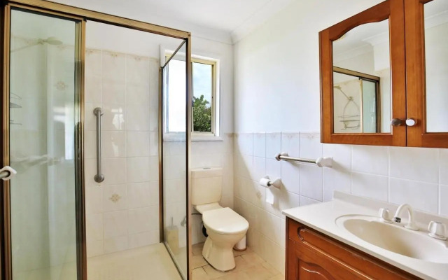 The Crescent - Pet Friendly - 1 Min To Beach