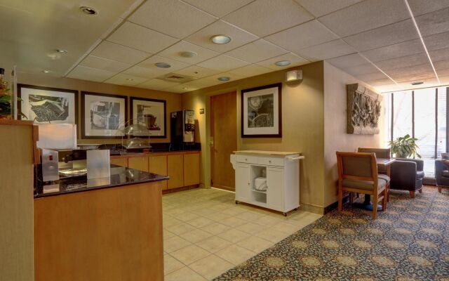 SureStay Plus Hotel by Best Western Chicago Lombard