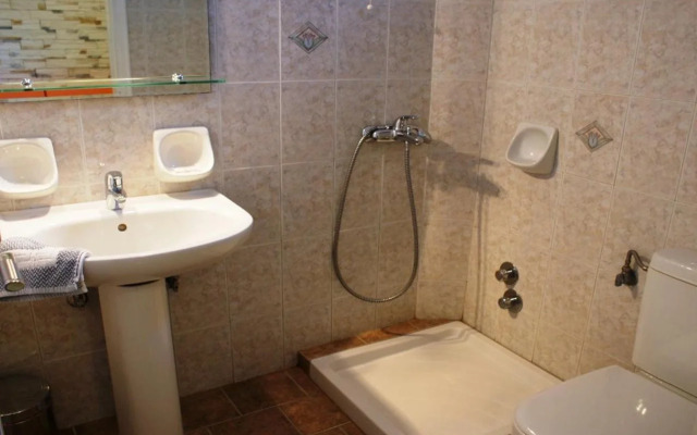 Plaka Hotel I
