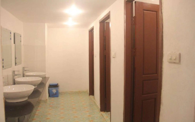LPQ Backpackers Hostel