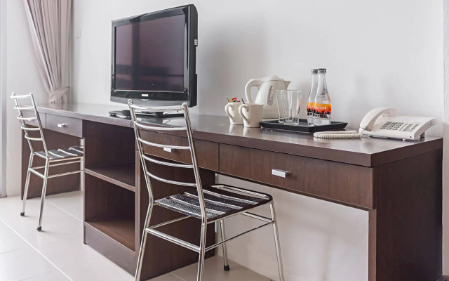 Isanook Airport Residence