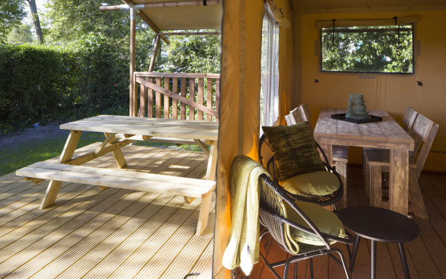Nice Safari Tent With Bathroom, Eindhoven at 12 km