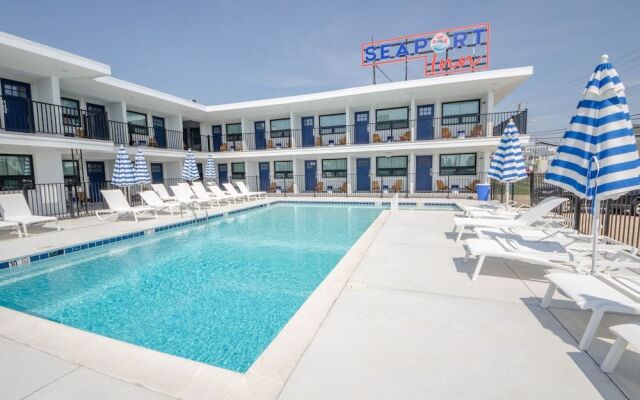 Seaport Inn