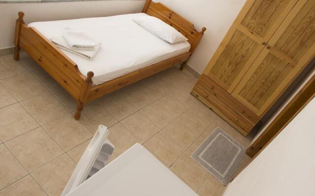 Perigiali Rooms & Apartments Folegandros